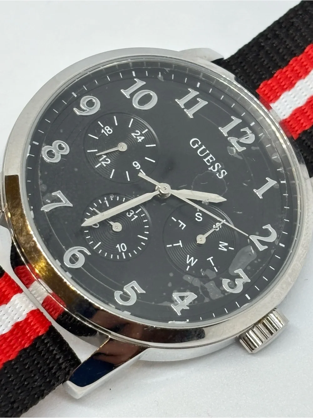 Guess Brooklyn W0975G1 Multi-Dial Watch